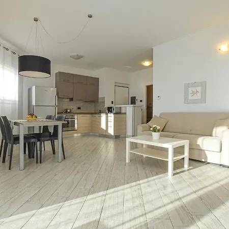 Apartment Beautiful In Moneglia