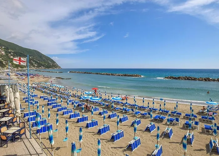 2 Bedroom Cozy In * Moneglia