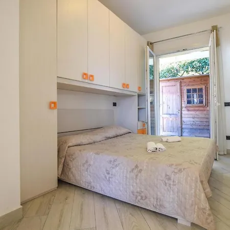 2 Bedroom Cozy In Moneglia