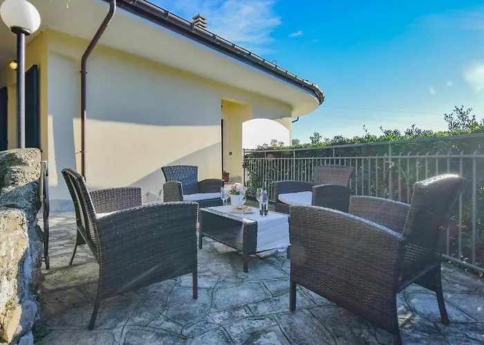 2 Bedroom Cozy In Apartamento